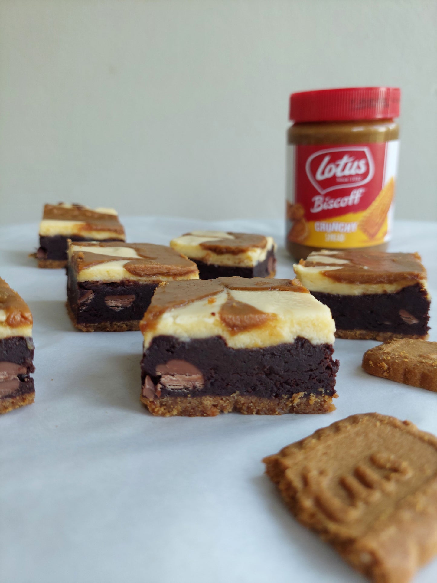 Biscoff Cheesecake Crunch Brownies